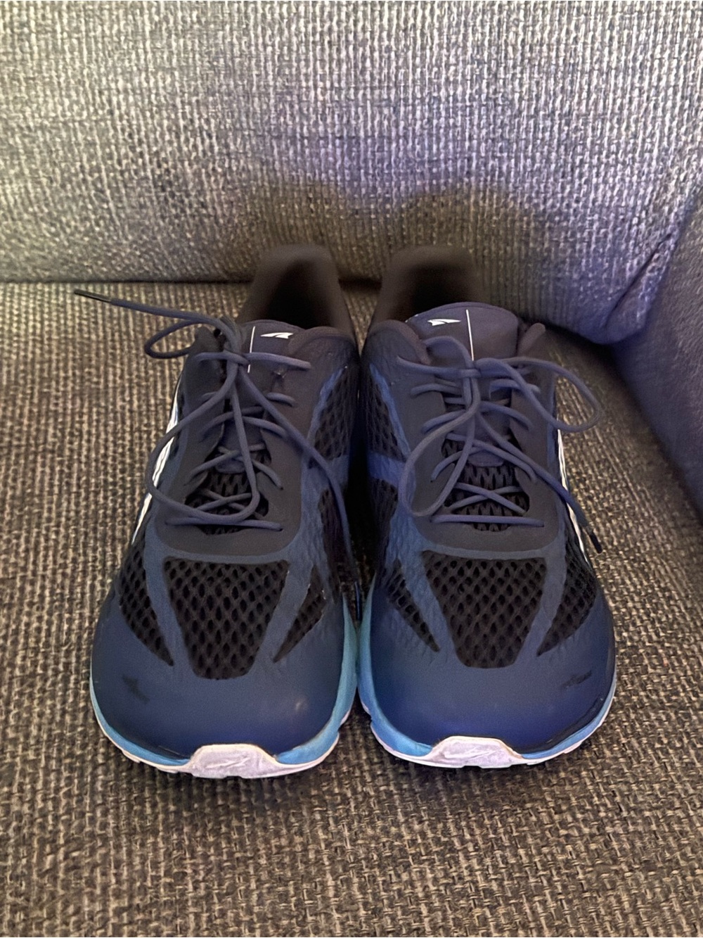 Altra VIHO Navy & Light Blue Road Running Sneakers - Picture 4 of 8